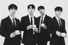 [단독] '전원 군필' 하이라이트, 5월 초 완전체 컴백 확정