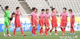 여자축구 대표팀, 올림픽 PO 중국에 1-2 패...도쿄행 불투명