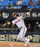 정주현 2사 만루에서 뜬공[포토]