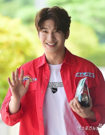 [단독] 손호영(SHY), FA 나왔다…스톤뮤직·스윙 엔터와 전속계약 만료