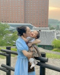 김수미 며느리 서효림, 명품 메고 딸과 나들이 천천히 커줘 쪼꼬미야