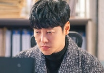 너는 나의 봄 김동욱, 경찰서 찾은 이유?…180도 반전 눈빛