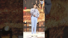 정동원, ‘가을 우체국 앞에서’ 세로 직캠 속 감성 가창력