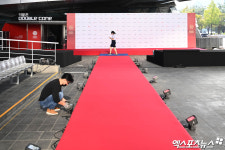 2021 부산국제영화제 D-1 레드카펫 설치[포토]