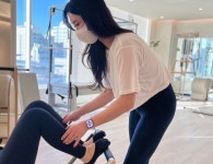 추신수♥ 하원미, 미국서 귀국…필라테스 강사로 열일