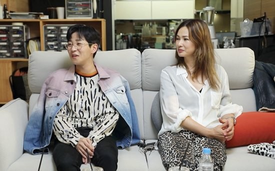 돌싱 이소라와 출연자들의 활약과 로맨스 이야기로 뜨거운 여름을 달군 돌싱글즈3 최신 소식!