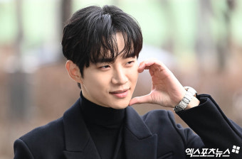 이준호 '근엄한 볼하트'[엑's HD포토]