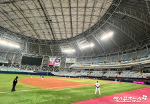 LG와 키움 시범경기가 펼쳐지는 고척스카이돔[포토]