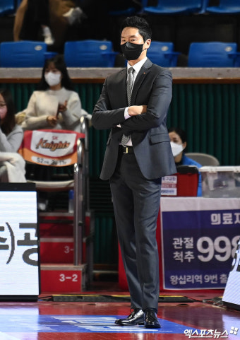 전희철 감독 '승리가 필요해'[포토]