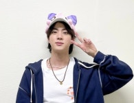 BTS 진, 콘서트 3일 내내 특별한 모자 이벤트로 보여준 팬사랑