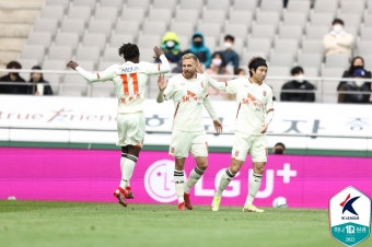 '링 멀티골' 제주, FC서울 원정 2-1 승리...5G 무패+2위 등극 [서울:스코어]