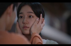 우리들의 블루스 노윤서, 청순 제주소녀로 눈도장