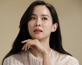 조여정, 숨길 수 없는 우아함…명품 뒤태