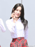 사쿠라-츠키, 청순 벚꽃과 깜찍 토끼의 매력 대결[엑s HD화보]