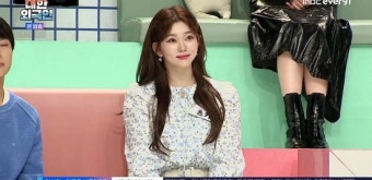 빌리 츠키, 유리상자 이세준 노래에 