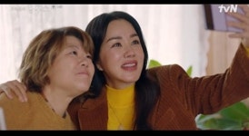 이정은, 엄정화와 그려낸 중년 워맨스…뜨거운 화해 (우리들의 블루스)