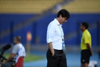 '한일전 참패' 황선홍 감독 