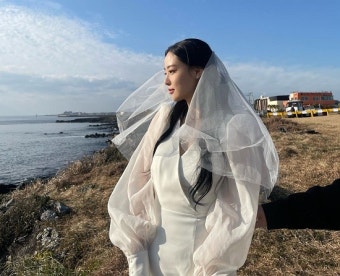 이주연, 진짜 결혼하는 줄…제주에 나타난 '순백의 신부'