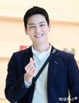 제이비 행복 가득한 꽃미소[엑s HD포토]