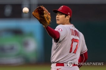 '타구 맞고도 역투' 오타니 10승 요건, 104년 만의 대기록 '눈앞'
