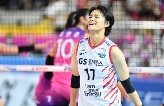 '문지윤 23득점' GS 칼텍스, 흥국생명 꺾고 조 1위 준결승 진출 [순천:스코어]