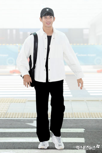 김수현 '설렘 가득 팬미팅 출국길'[엑's HD포토]