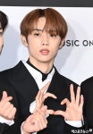 더보이즈 선우 수줍은 손하트[엑s HD포토]