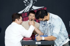 강호동·마동석도 안 돼…오버 더 톱 전현무→문세윤 자신한 팔씨름 서바이벌 [종합]