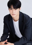 치얼업 현우석, 새 프로필 공개…훈훈 비주얼