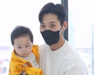 김준호 子 은우, 첫 미용실 방문…헤어스타일까지 판박이 (슈돌)