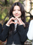 첫사랑 두나 예쁜 얼굴에 꽉 찬 이목구비[엑s HD포토]