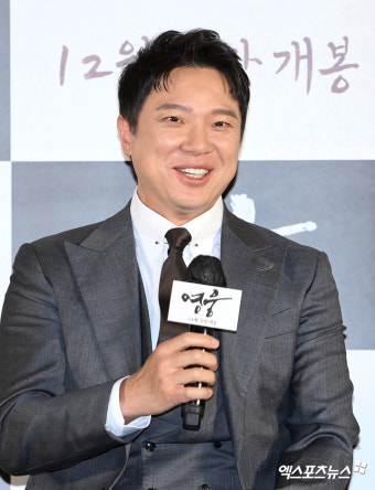 영화로 재탄생한 뮤지컬 '영웅'…'쌍천만' 윤제균·믿고 보는 정성화 [종합]