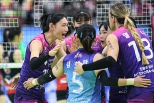 김연경 폭발 흥국생명, 현대건설전 9연패 탈출+연승 휘파람 [수원:스코어]