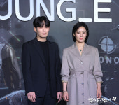 류경수-김현주 지옥에 이어 정이로 재회[엑s HD포토]