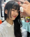 30대 수지, 더 어려진 근황 공개…히메컷 완벽 소화한 청초 미모