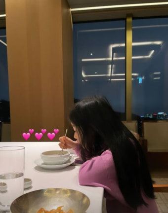 고소영·장동건 부부 딸 장윤설, 11살 생일 케이크 사진 공개로 화제!