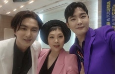 일타 노래강사도 대박…경제력 갖춘 중장년층 적극 소비 [그럼에도 트로트②]