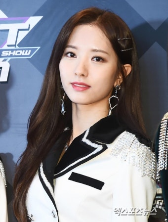[단독] 보나(김지연), 왕따 피해자 된다…학폭 다룬 '피라미드 게임' 주인공