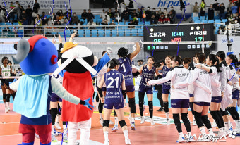 한국도로공사 '현대건설에 3:0 셧아웃 승리'[포토]