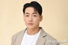 한영♥ 박군, 사뭇 다른 과거 사진…성형 솔직 고백