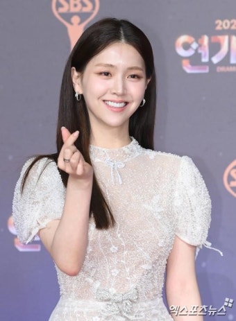 '천변' 김지은, '인기가요' MC 발탁…
