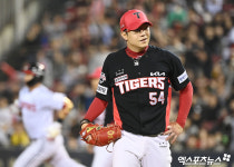양현종 '김민성에게 2루타 허용'[포토]