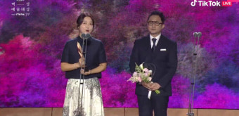 '더 글로리', '우영우' 꺾고 작품상 수상…배우들 눈물 