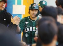 '최정 결승포+맥카티 완벽투' SSG, 두산 꺾고 주말 3연전 기선 제압 [문학:스코어]
