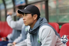 김두현 감독 대행...짧은 시간이지만 전북 닥공 스타일 되찾겠다 [현장인터뷰]