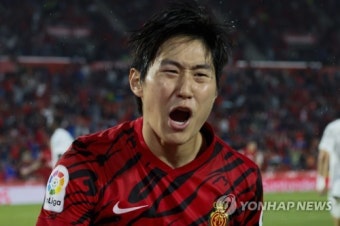 이강인만 고별전 아니다...메시 분노케 한 스페인 주심, 마요르카서 은퇴→가드오브아너 진행