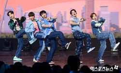 더뉴식스 킥~[엑s HD포토]