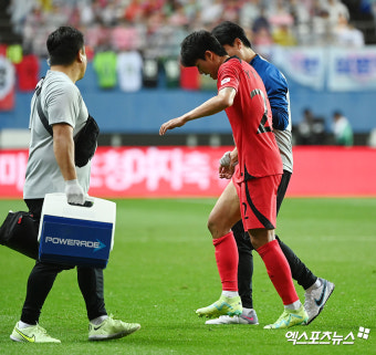 설영우 '부축받으며'[포토]