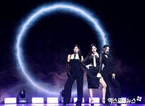 오드아이써클 '에어 포스 원'[엑's HD포토]