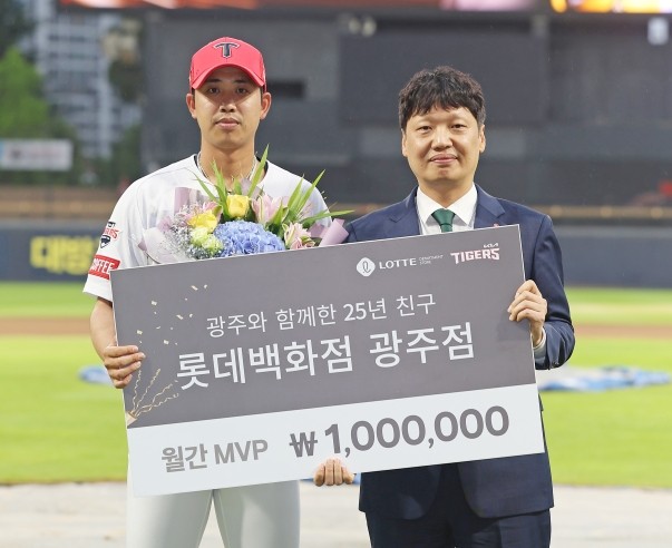 최형우, 5월 MVP 후보로 선정된 KBO 리그의 주인공!